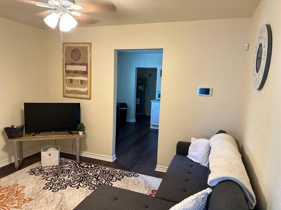 Ferienwohnung Walk To The Alamodome! Sleeps 6, Pet Friendly San Antonio Exterior foto